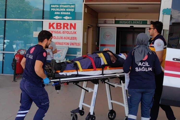 Bursa'da imam şadırvanın &ccedil;atısından d&uuml;şerek yaralandı!