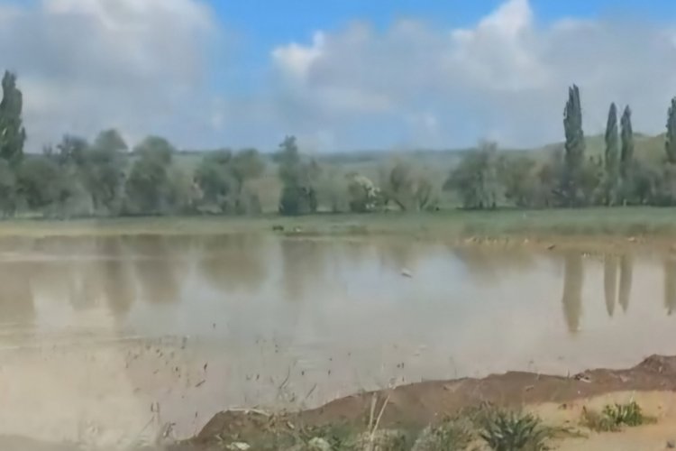 &Ccedil;orum'da sel felaketi tarım arazilerini vurdu