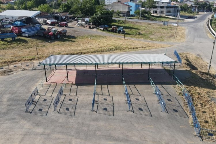 Tekirdağ'da kurbanlık satış alanları bayrama &ouml;zenle hazırlandı