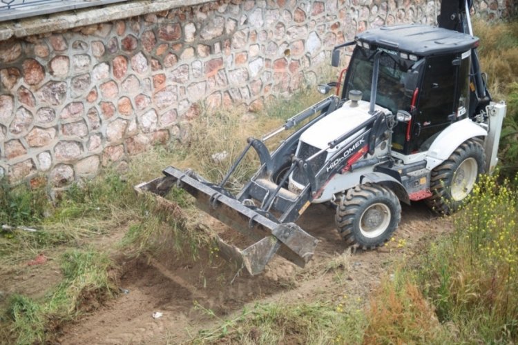 Aksaray'ın Uluırmak'ı ekipler tarafından titizlikle temizleniyor 