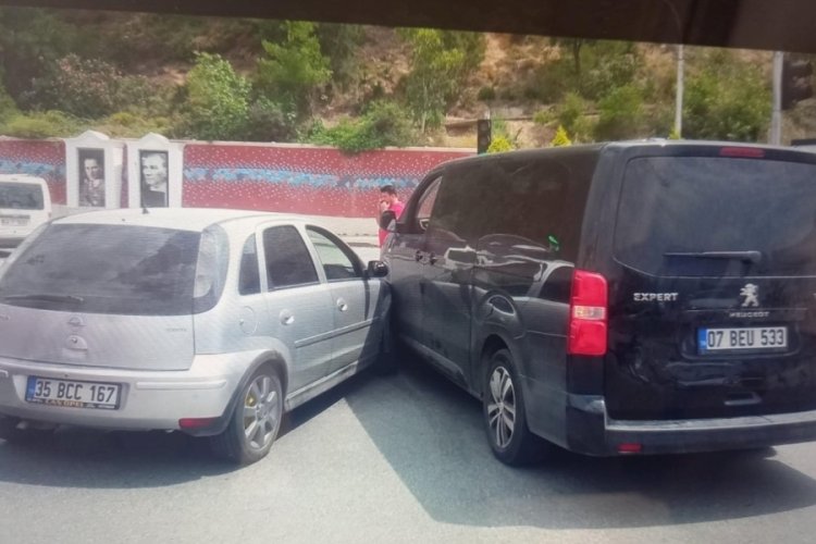 Antalya'da kırmızı ışık ihlali yapmanın sonu k&ouml;t&uuml; bitti