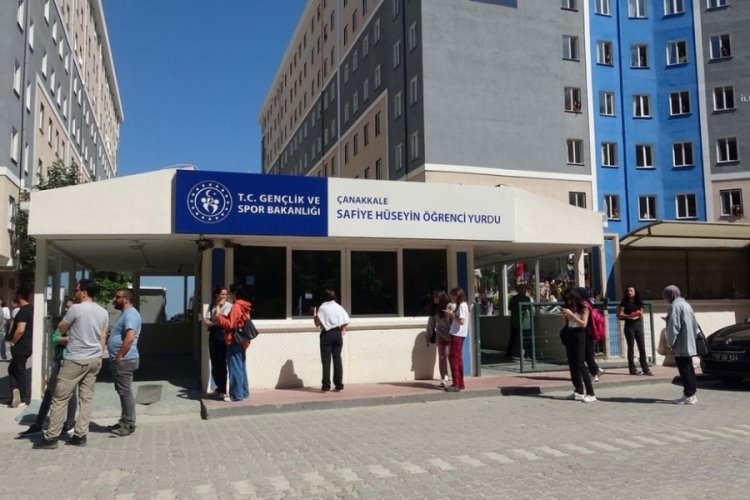 &Ccedil;anakkale'de KYK kız &ouml;ğrenci yurdunda yangın &ccedil;ıktı