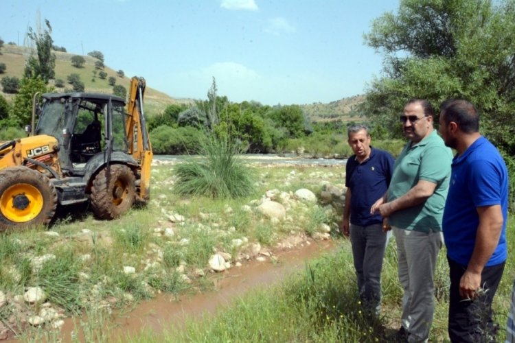 Siirt'te k&ouml;y yollarında &ccedil;alışan personele mesai saati denetimi uygulandı