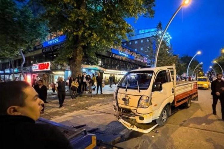 Facia ucuz atlatıldı! 11 araca &ccedil;arparak durabildi