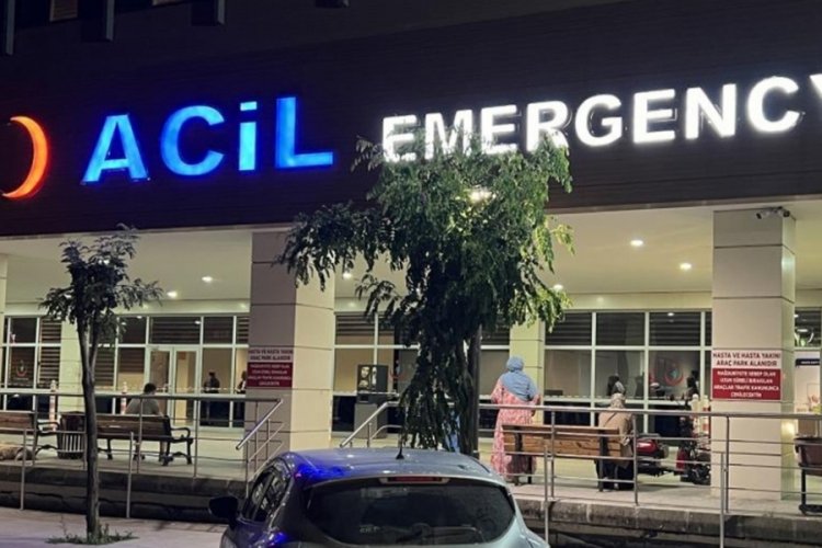 Fabrikada yedikleri yemeğin ardından rahatsızlandılar... 24 kişi hastanelik oldu