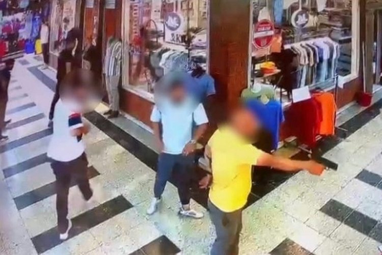 Malatya'da işyerine silahlı saldırı kamerada