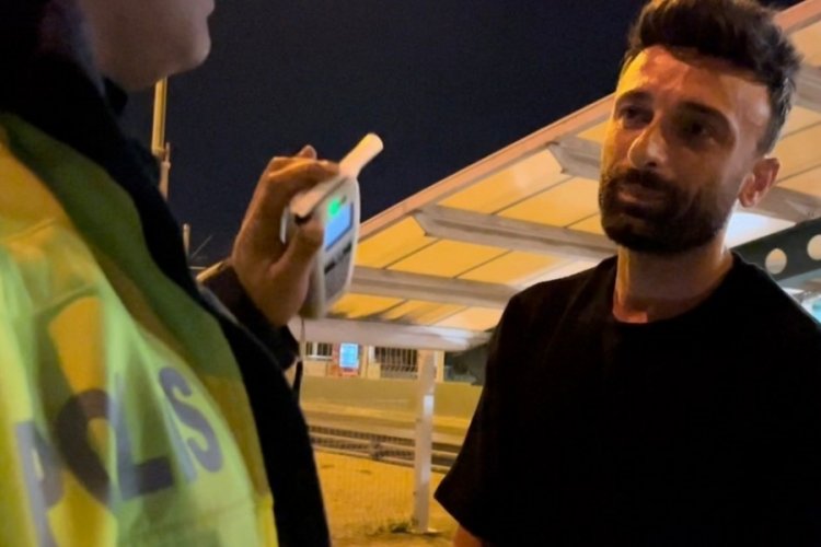 Bursa'da alkolmetreyi g&ouml;r&uuml;nce dili tutuldu!