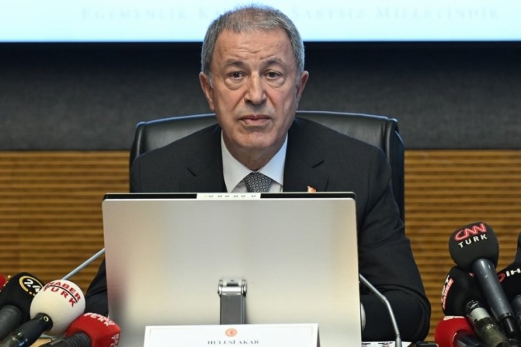 Hulusi Akar'ın mikrofonu a&ccedil;ık kaldı: Nerede lan?