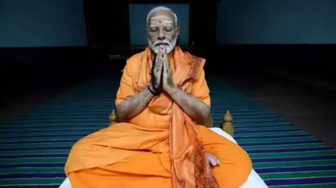 Başbakan, se&ccedil;imin ortasında meditasyona başladı