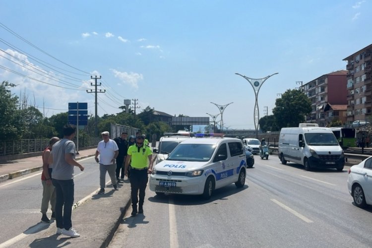 Alper Gezeravcı'nın i&ccedil;inde bulunduğu otomobil kaza yaptı