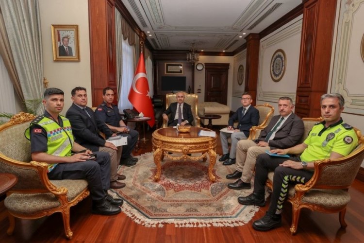 Bursa Valisi "LGS kapsamında alınacak tedbirler" toplantısı yaptı