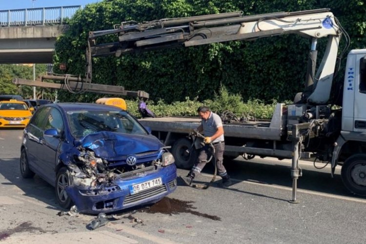 Ara&ccedil;ların arasında sıkışan gencin bacağı koptu!