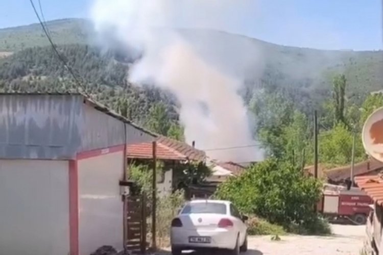 Orhaneli'de tek katlı evde &ccedil;ıkan yangın s&ouml;nd&uuml;r&uuml;ld&uuml;