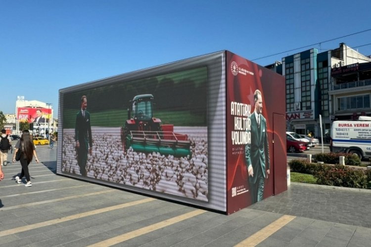 Atat&uuml;rk, Bursa K&uuml;lt&uuml;r Yolu Festivali'nde!