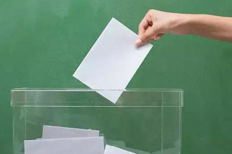 İzlanda'da halk sandık başına gidiyor