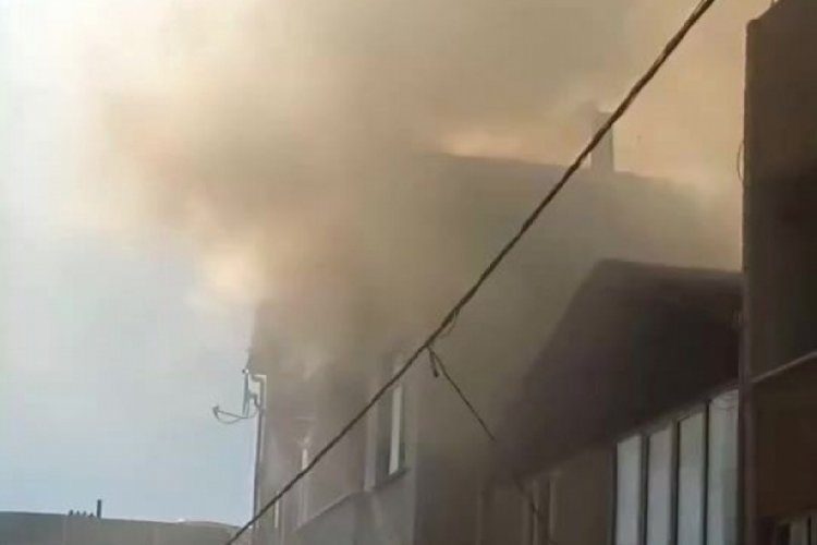 İstanbul'da evinin terasında mangal yaparken &ccedil;atıyı yaktı!