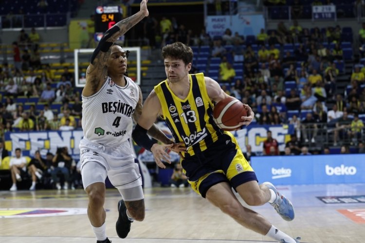 Fenerbah&ccedil;e Beko, Beşiktaş'ı mağlup ederek seride &ouml;ne ge&ccedil;ti