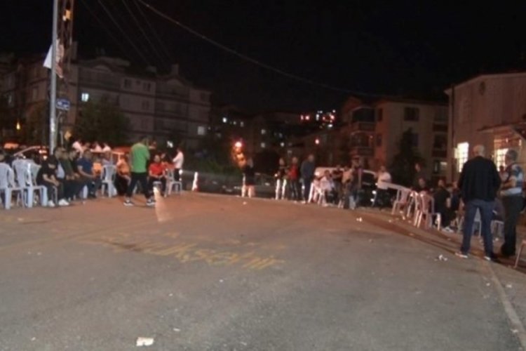 Ankara'da otomobil d&uuml;ğ&uuml;ne daldı: 4 yaralı