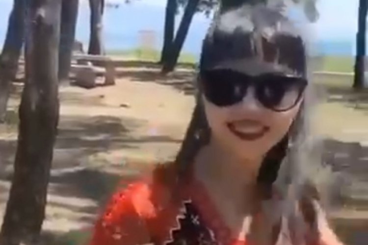 Bursa'da T&uuml;rk rehberlerden Koreli turistlere halay dersi