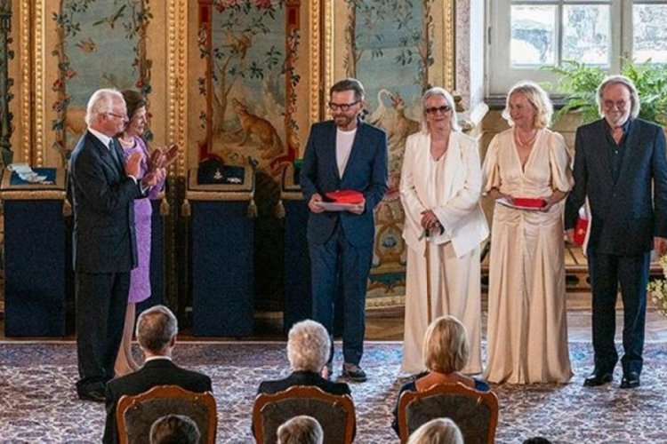 ABBA'ya Kraliyet Ş&ouml;valyelik nişanı verildi