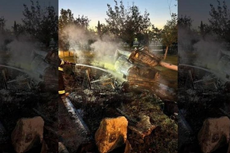 Konya'da direğe &ccedil;arpan otomobil alev aldı: 1 &ouml;l&uuml;, 1 yaralı