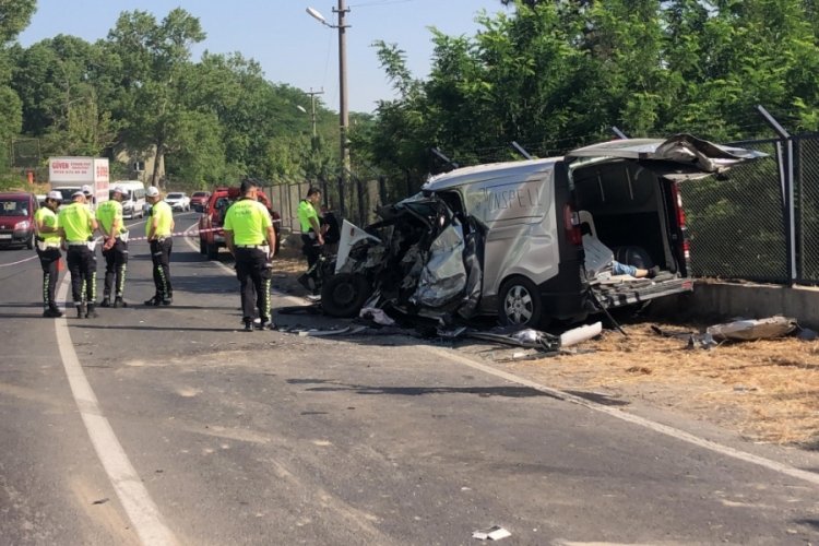 Tekirdağ'da akılalmaz kaza: 2 &ouml;l&uuml;, 10 yaralı