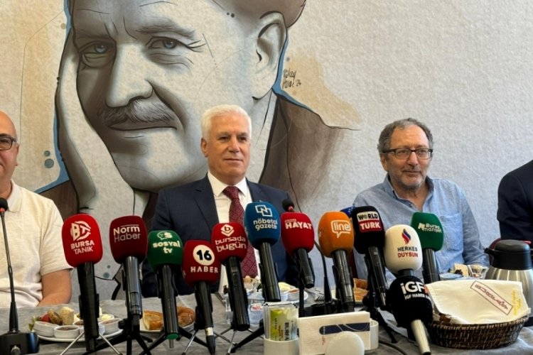Bursa BB Başkanı Bozbey, 2024 Nazım Hikmet Yılı etkinliklerini a&ccedil;ıklıadı