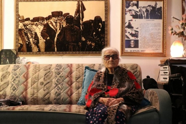 Atat&uuml;rk'&uuml;n tavsiyesiyle &ouml;ğretmen olmuştu: 108 yaşında hayata veda etti