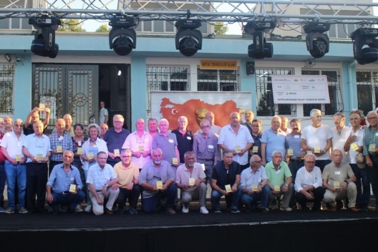 Bursa Tophane MTAL'de Mezunlar G&uuml;n&uuml; kutlandı