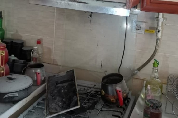 Mutfak aspirat&ouml;r&uuml;nde biriken yağlar yangına sebep oldu