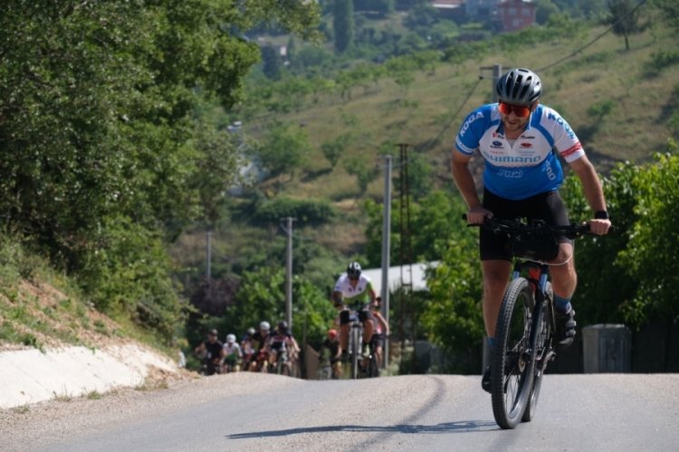D&uuml;nya Bisiklet G&uuml;n&uuml;'nde Bursa'nın Mysia Yolları'nda pedal &ccedil;evirdiler