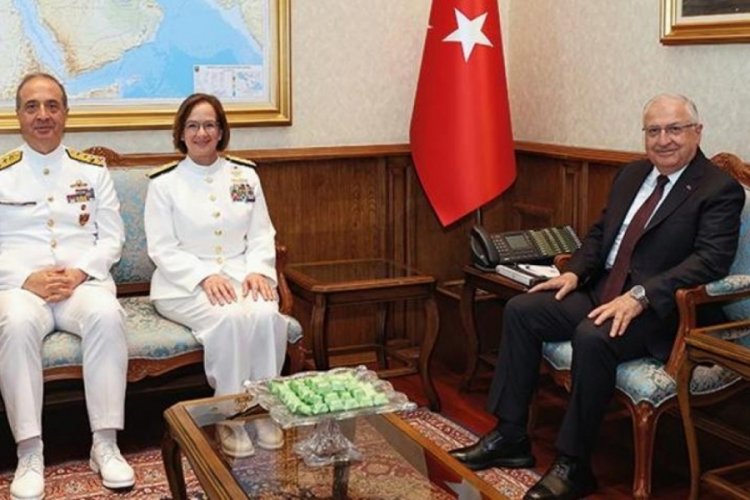 Milli Savunma Bakanı G&uuml;ler, ABD Deniz Kuvvetleri Komutanı Oramiral Franchetti ile g&ouml;r&uuml;şt&uuml;
