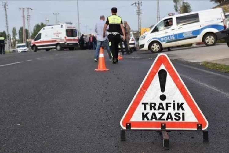 Uşak'ta meydana gelen kazada 2'si ağır 6 kişi yaralandı