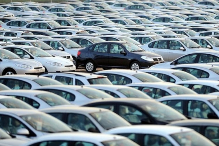 Otomotiv piyasası iki ay &uuml;st &uuml;ste daraldı