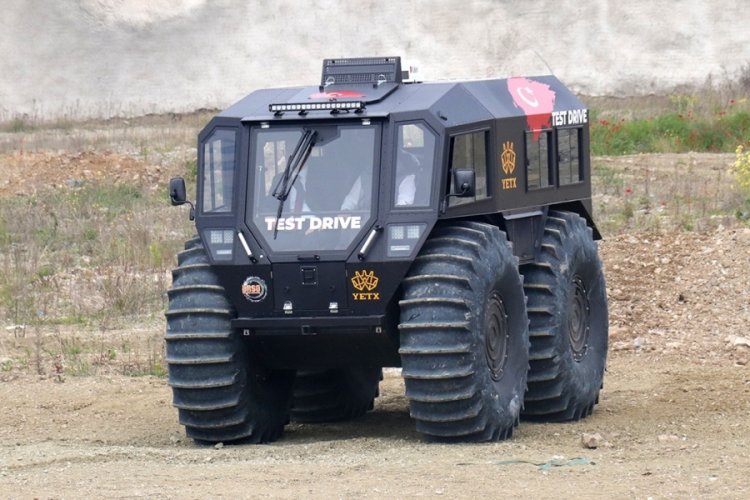 Bataklık ve su y&uuml;zeyinde de gidebilen arazi aracı&nbsp;Bursa'dan 12 &uuml;lkeye ihra&ccedil; ediliyor