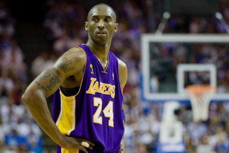 Kobe Bryant'ın formasına dudak u&ccedil;uklatan &uuml;cret!