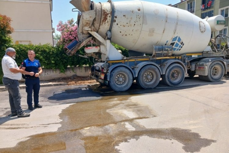 Bursa'da atık betonu sokağa d&ouml;kenlere ceza&nbsp;