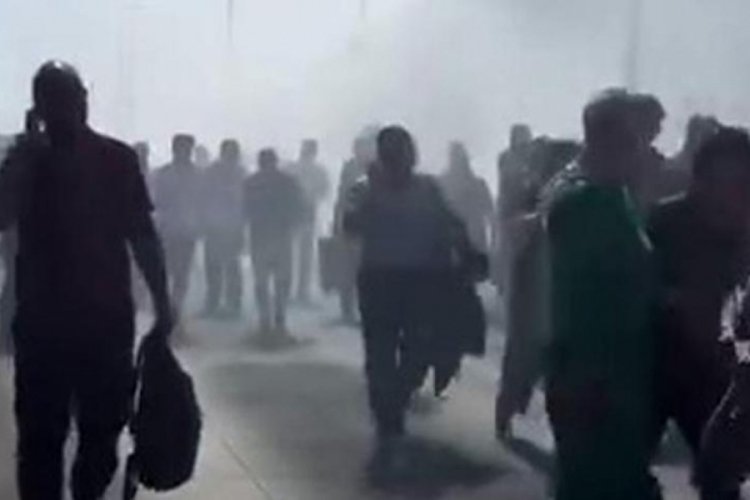 İstanbul'da metrob&uuml;ste yangın paniği!