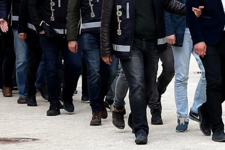 Bursa dahil 6 &uuml;lke ve 5 ilde FET&Ouml; operasyonu! 9 ş&uuml;pheli yakalandı