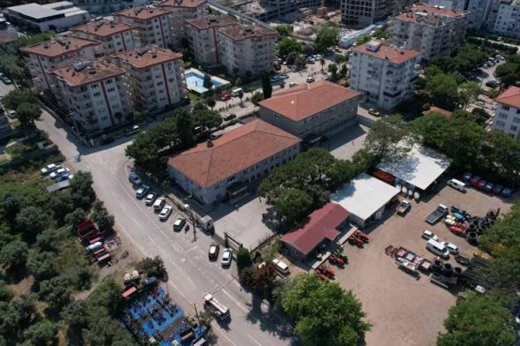 Bursa'da depremde hasar g&ouml;ren okulun yenilenmesi isteniyor