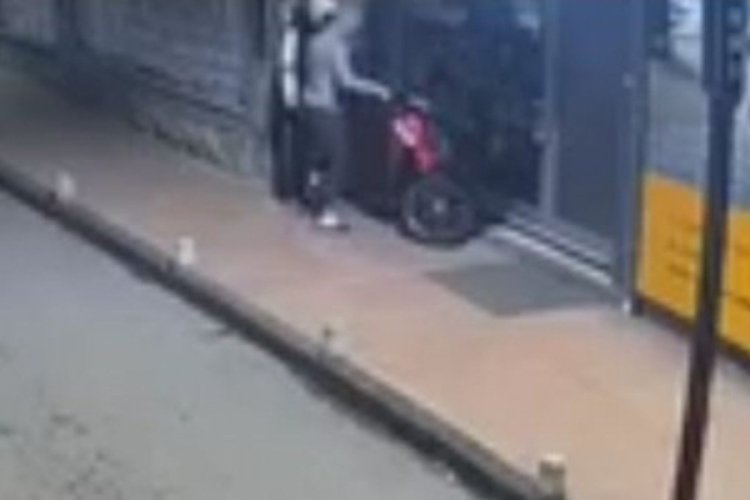 Ordu'da motosiklet hırsızlığı kameraya yansıdı