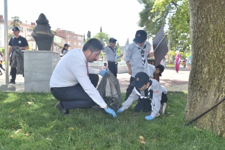Bursa'nın Yenişehir il&ccedil;esinde plastik atıklara dikkat &ccedil;ekildi