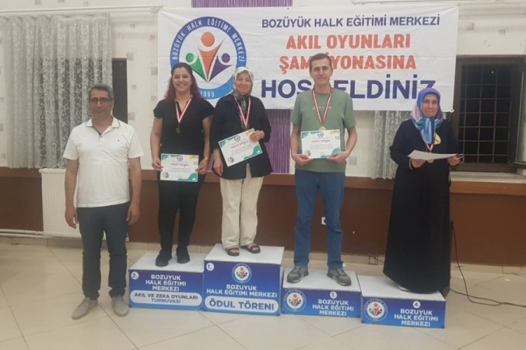 72 yaşında şampiyon oldu!