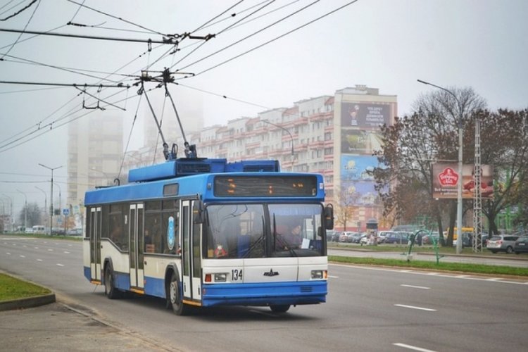 Rusya'da freni boşalan troleyb&uuml;s dehşet sa&ccedil;tı: 1 &ouml;l&uuml;, 109 yaralı