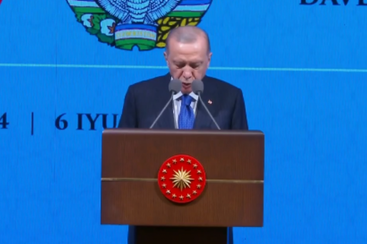 T&uuml;rkiye-&Ouml;zbekistan arasında tarihi g&uuml;n! Mirziyoyev'e devlet nişanı verildi