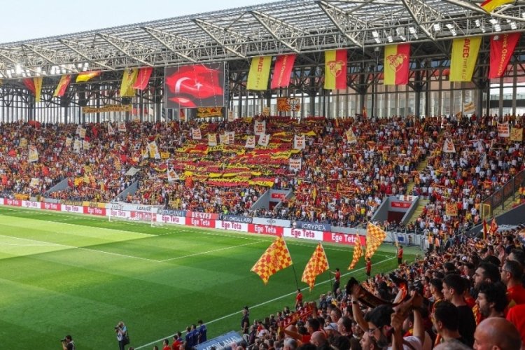 G&ouml;ztepe taraftarı kombineleri t&uuml;ketti