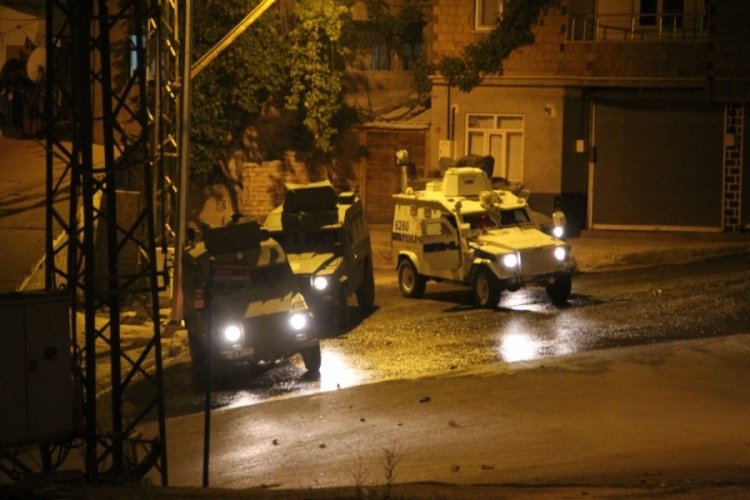 Hakkari'de izinsiz g&ouml;sterilerde 4 g&ouml;zaltı