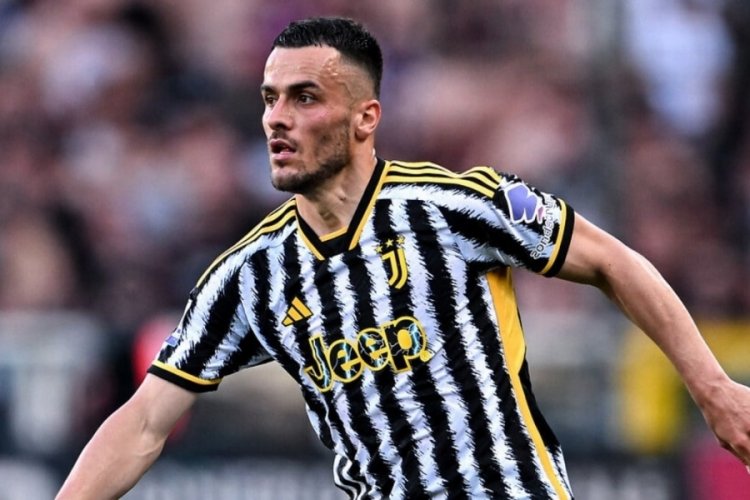 Fenerbah&ccedil;e ve Galatasaray Filip Kostic i&ccedil;in kolları sıvadı