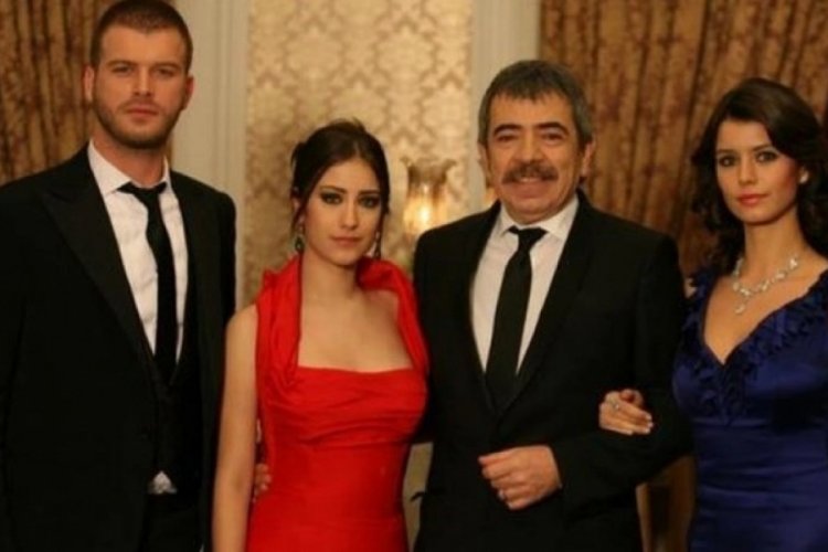 Hazal Kaya ve Beren Saat, 15 yıl sonra birbirlerini takibe aldı