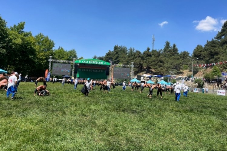 Bursa'da 62. Geleneksel Tarihi &Ccedil;alı G&uuml;reşleri d&uuml;zenlendi